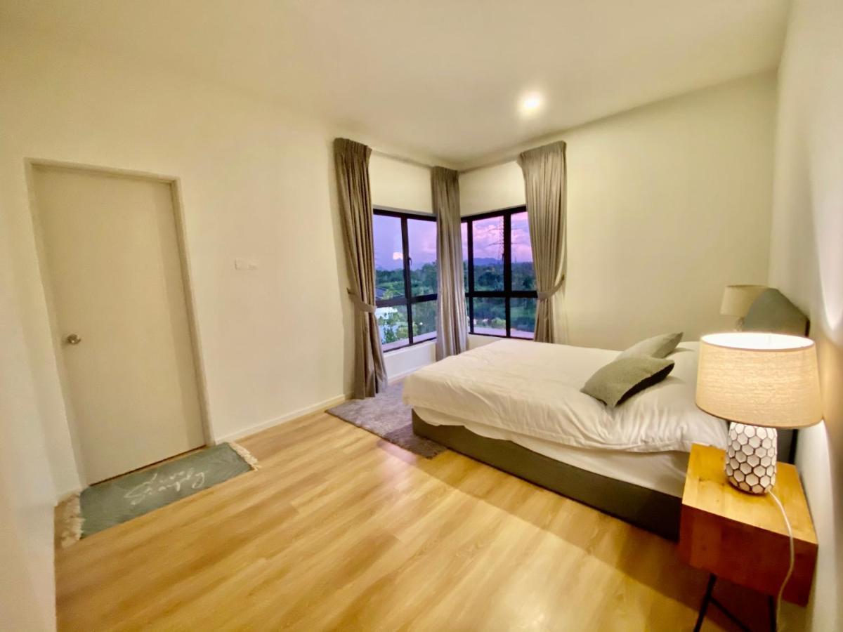 Faizal Madhi Homestay 古晋 外观 照片
